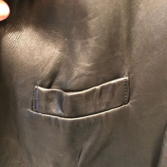 Banana Republic Butter Soft Leather 2 Button Blazer Jacket 40R Black Pockets - Picture 5 of 10